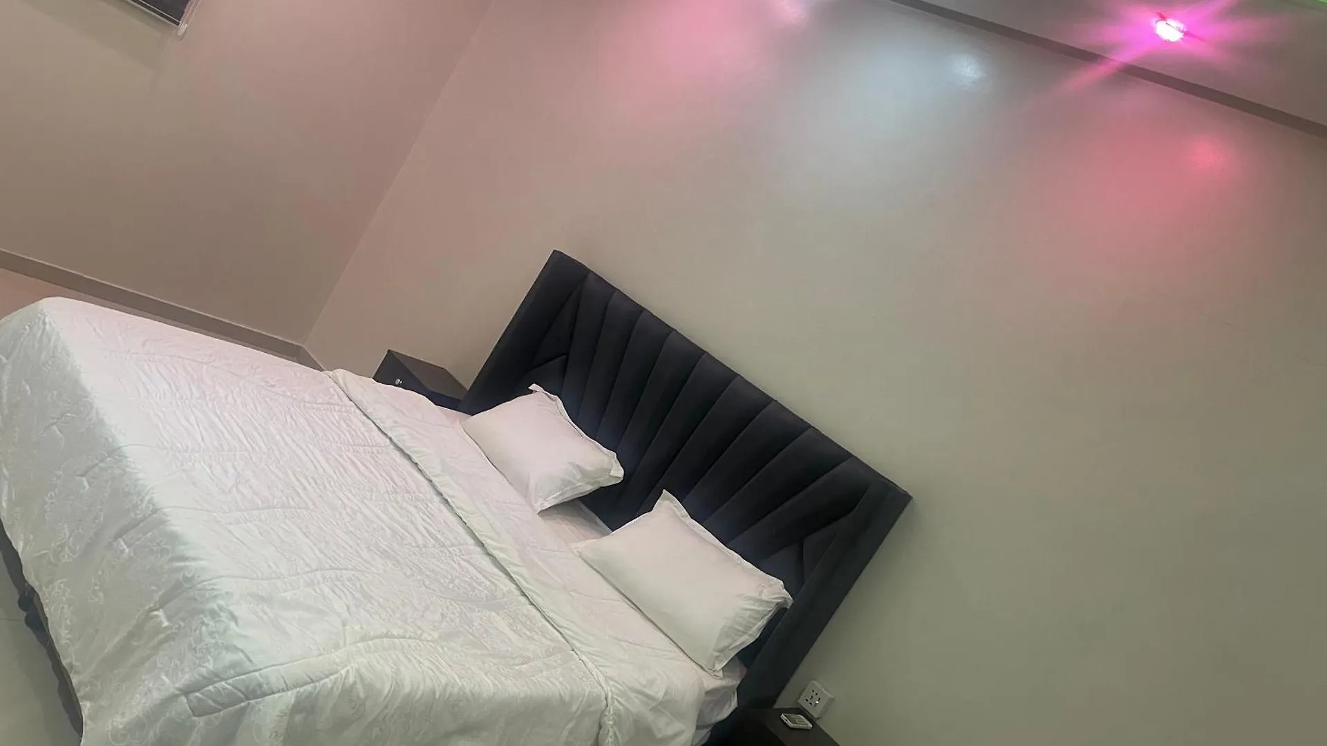 리야드 شقه غرفه وصاله مريحه 아파트